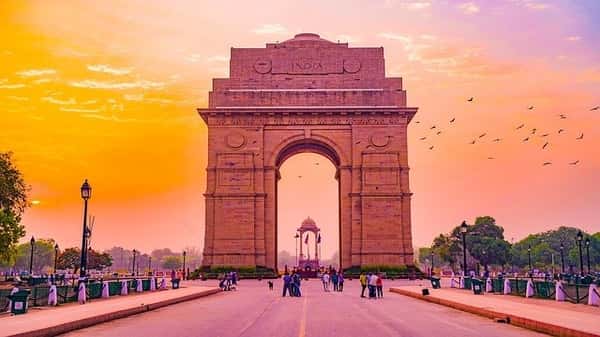 india-gate-delhi-tourist-places-in-hindi