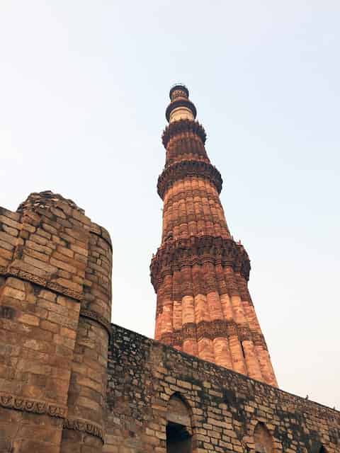 kutub-minar-delhi-tourist-places-in-hindi