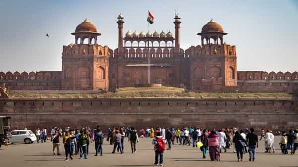 red-fort-delhi-tourist-places-in-hindi